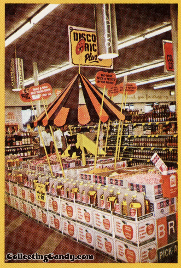 Brach's 1971 Halloween Salesman Packet - Color P-O-P flyer - Close-up 02