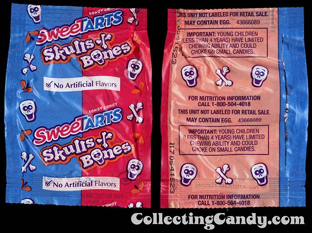 Nestle - Sweetarts Skulls & Bones - individual fun-size Halloween candy package - October 2015