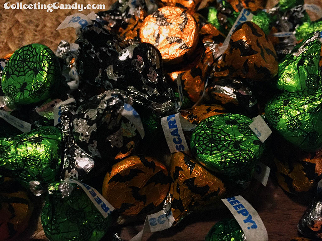 Hershey's Spooky Kisses poured out - October 2016